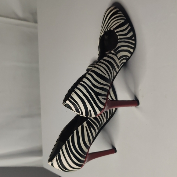 Heels - Picture 8 of 8